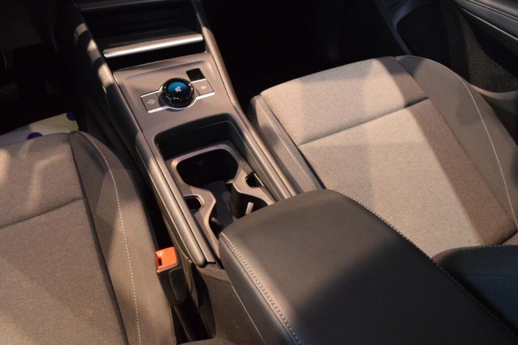 Volkswagen Tiguan Exposé-Bild 11