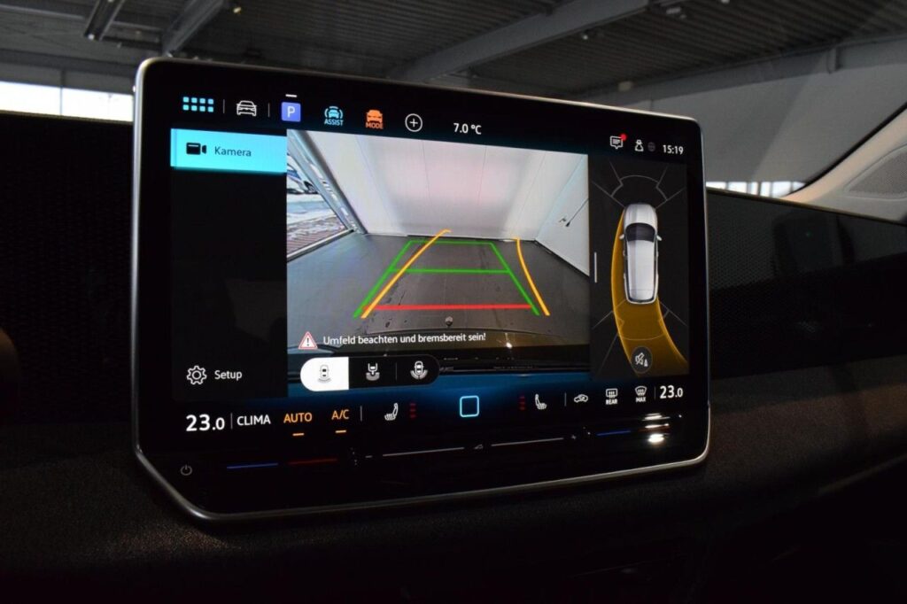 Volkswagen Tiguan Exposé-Bild 14