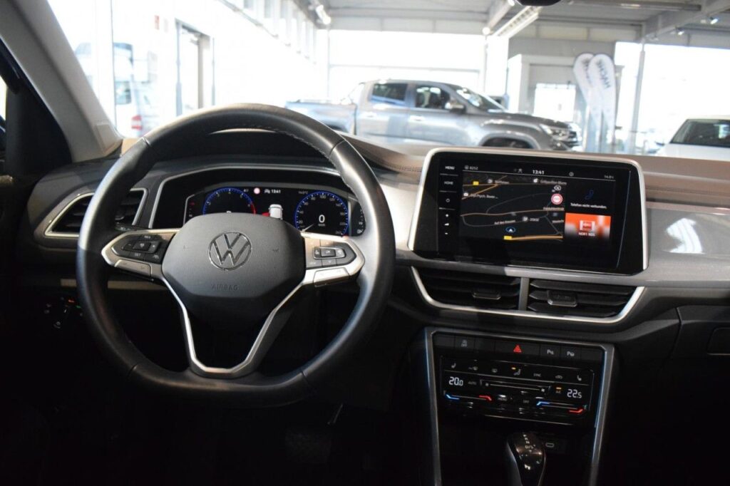 Volkswagen T-Roc Exposé-Bild 11