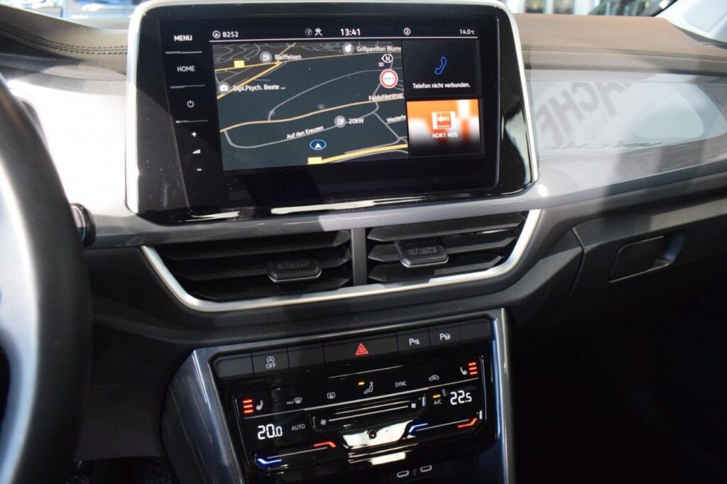 Volkswagen T-Roc Exposé-Bild 13