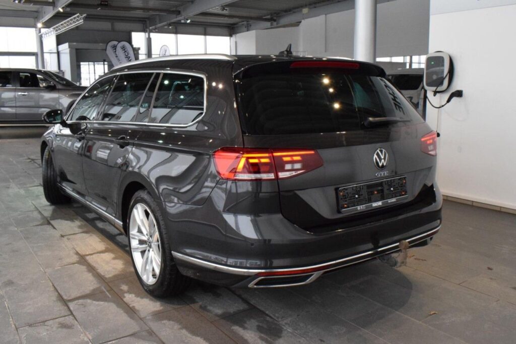 Volkswagen Passat Variant Exposé-Bild 4