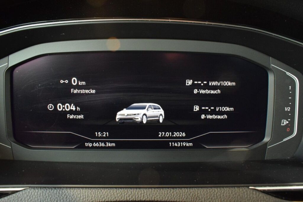 Volkswagen Passat Variant Exposé-Bild 11