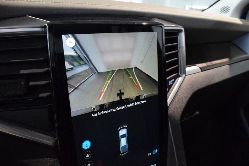 Volkswagen Amarok Exposé-Bild 12