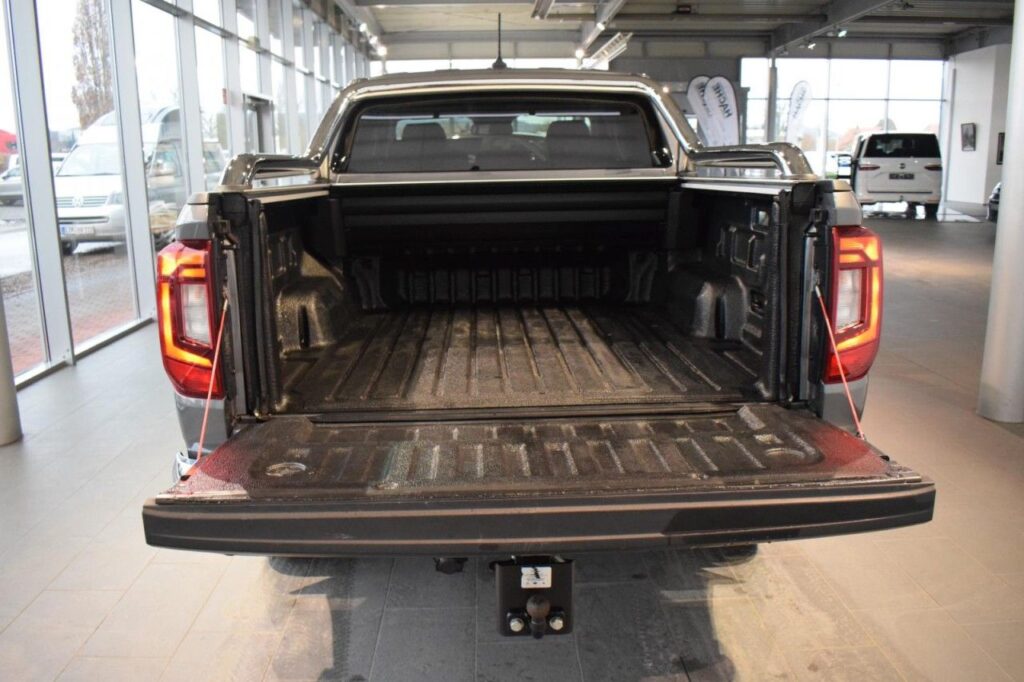 Volkswagen Amarok Exposé-Bild 16