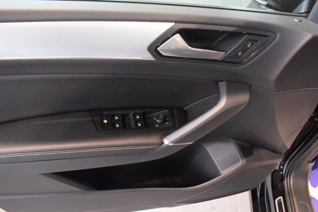 Volkswagen Touran Exposé-Bild 7