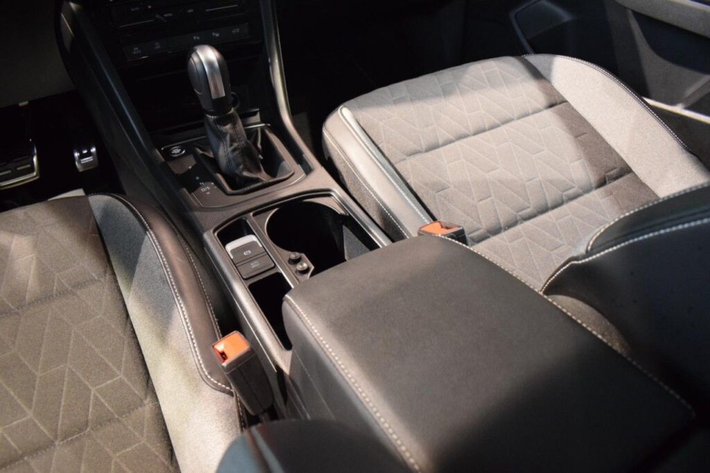 Volkswagen Touran Exposé-Bild 12