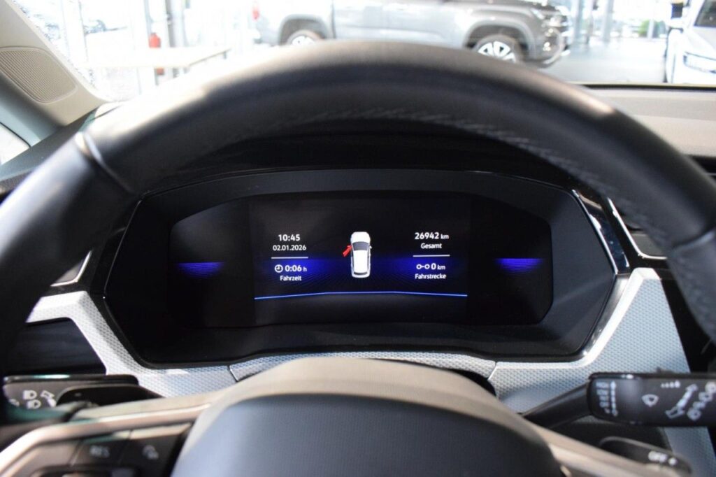 Volkswagen Touran Exposé-Bild 16