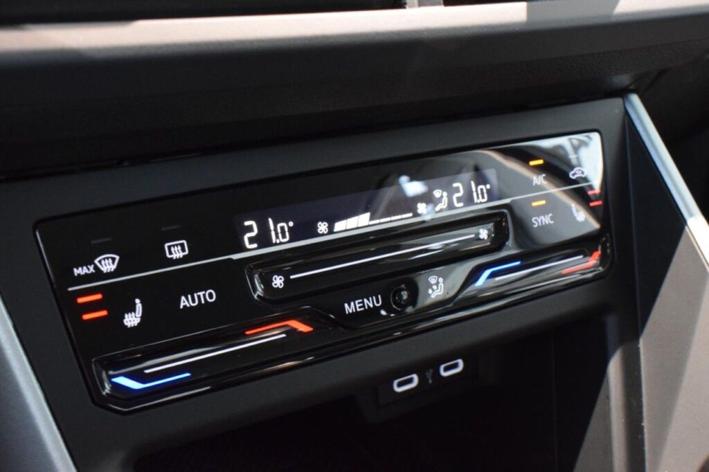 Volkswagen Taigo Exposé-Bild 16