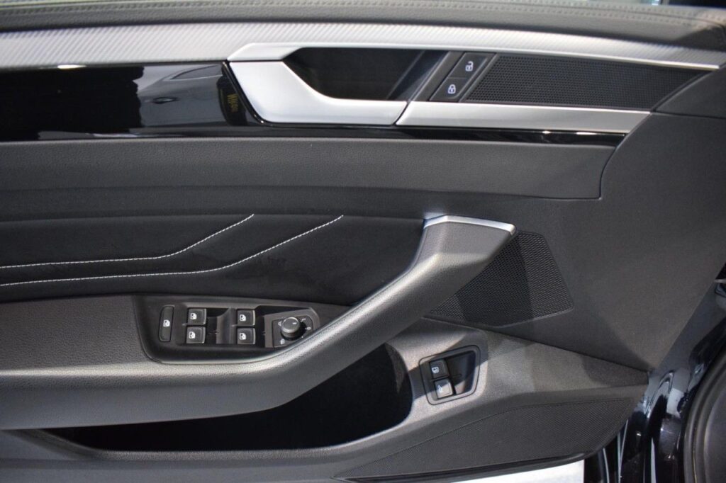 Volkswagen Arteon Exposé-Bild 6