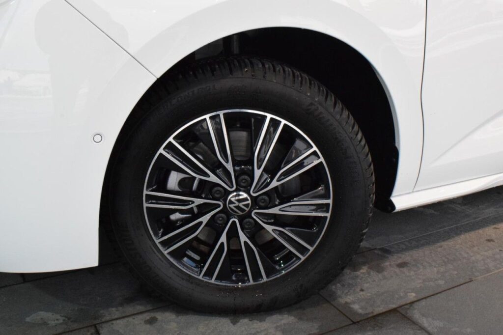 Volkswagen T7 Multivan Exposé-Bild 21