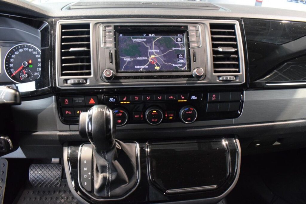 Volkswagen T6 Multivan Exposé-Bild 12