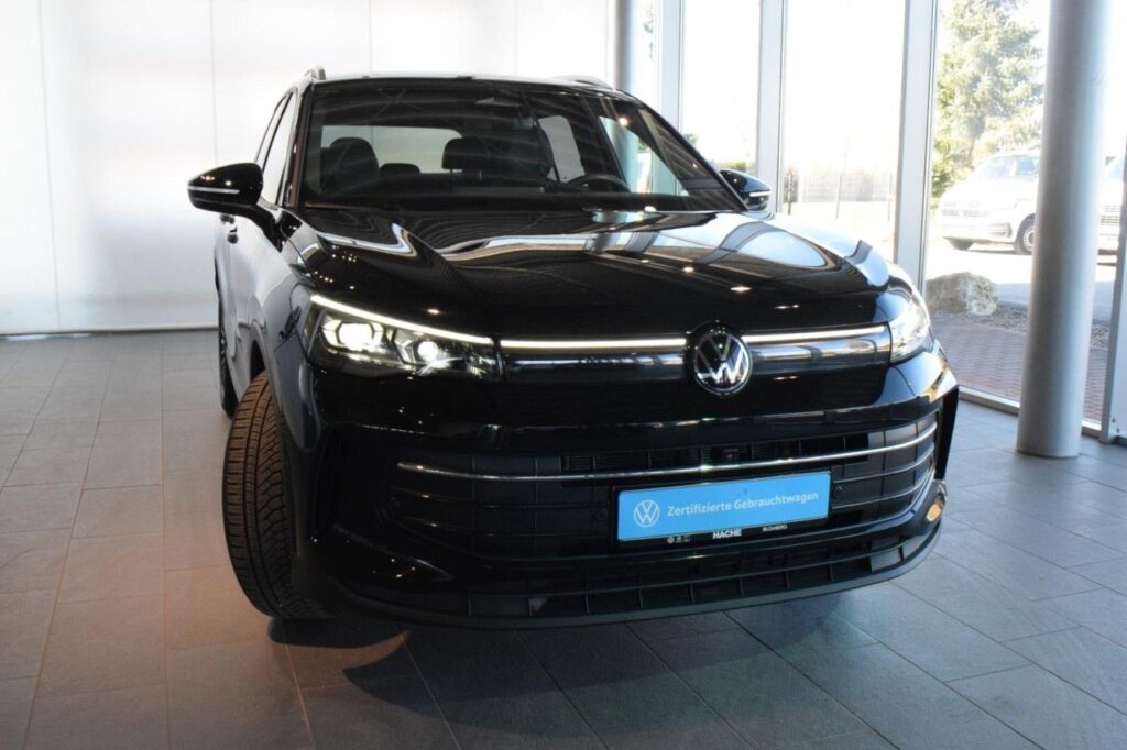 Volkswagen Tiguan Exposé-Bild 3