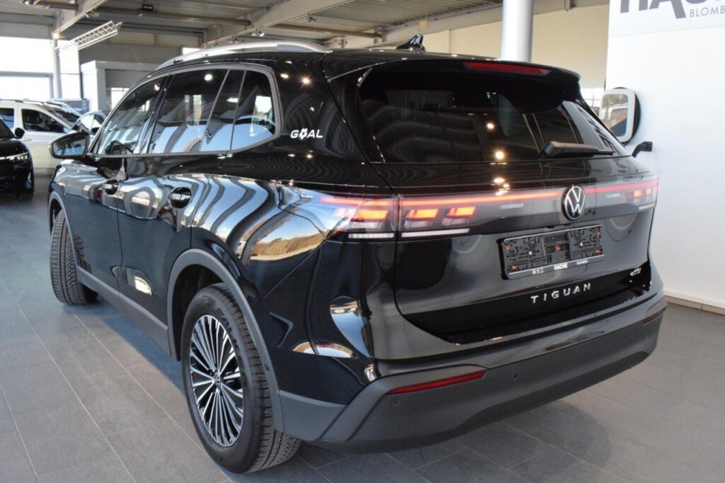 Volkswagen Tiguan Exposé-Bild 5