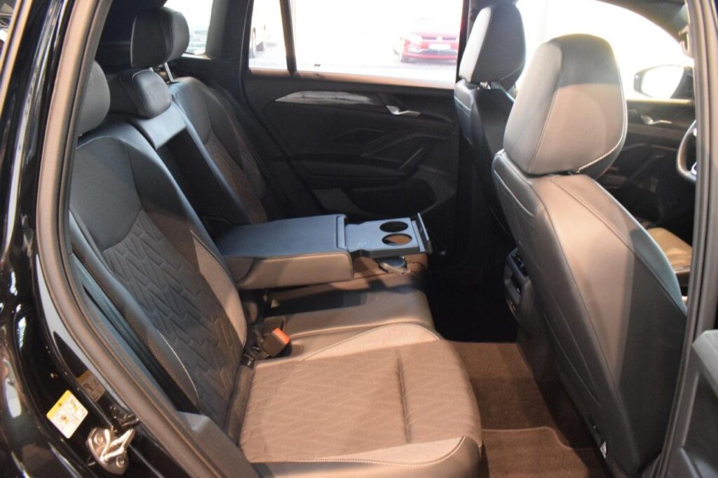 Volkswagen Tiguan Exposé-Bild 9