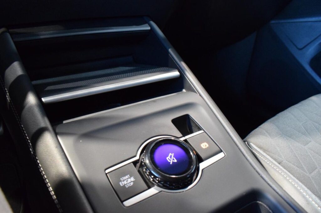 Volkswagen Tiguan Exposé-Bild 16