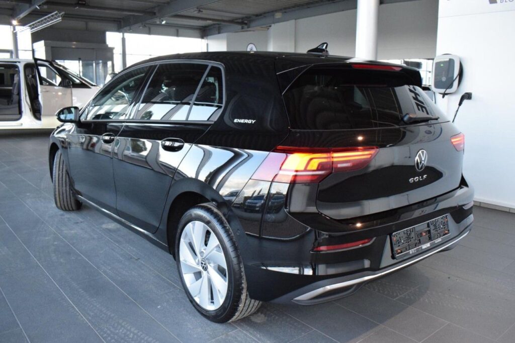 Volkswagen Golf Exposé-Bild 4