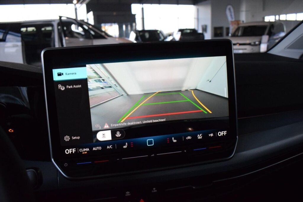 Volkswagen Golf Exposé-Bild 15