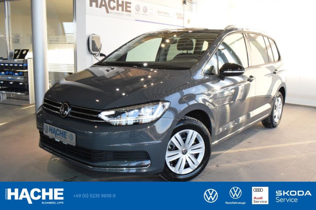 Volkswagen Touran Exposé-Bild 1