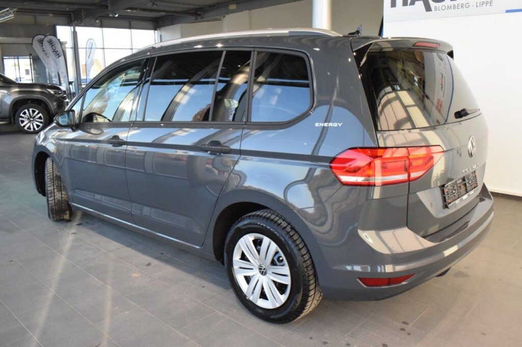 Volkswagen Touran Exposé-Bild 4