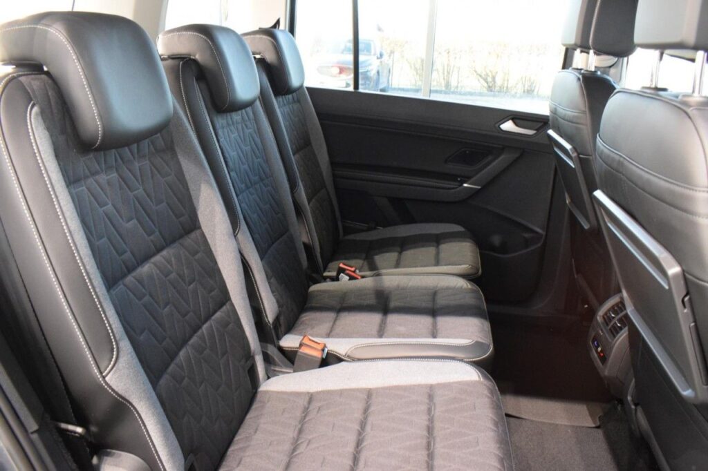 Volkswagen Touran Exposé-Bild 8