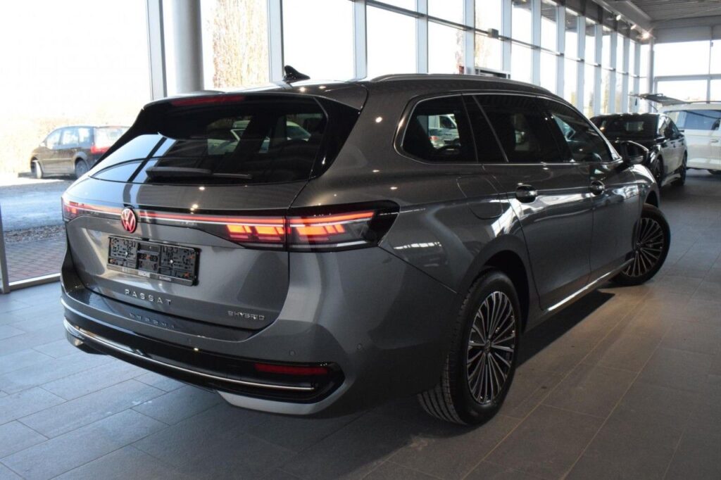 Volkswagen Passat Variant Exposé-Bild 3