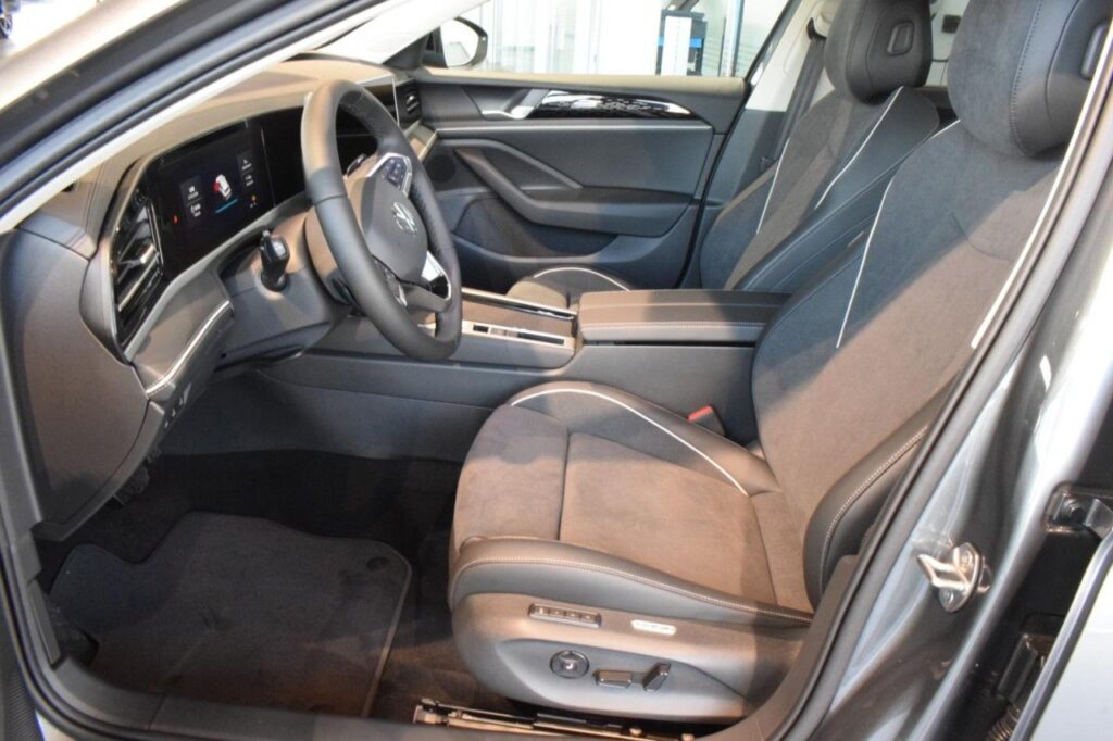 Volkswagen Passat Variant Exposé-Bild 7