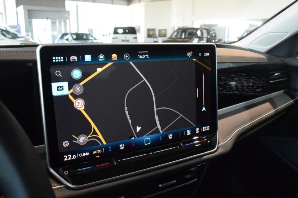 Volkswagen Passat Variant Exposé-Bild 16