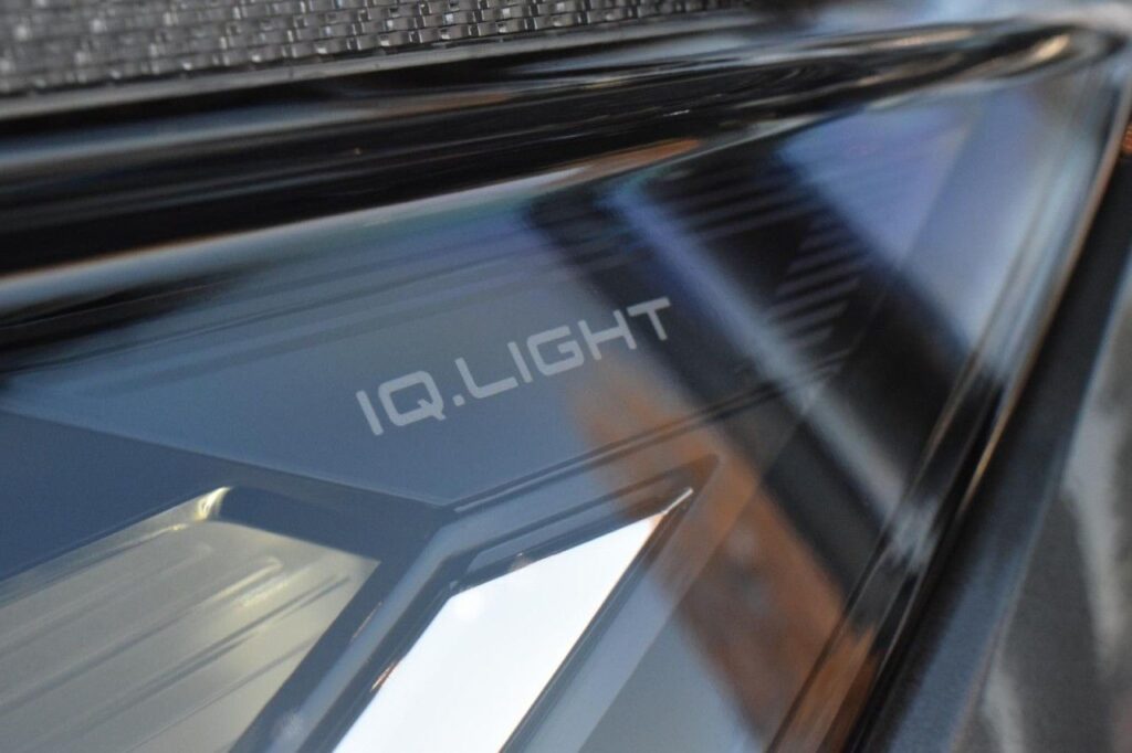 Volkswagen Passat Variant Exposé-Bild 23