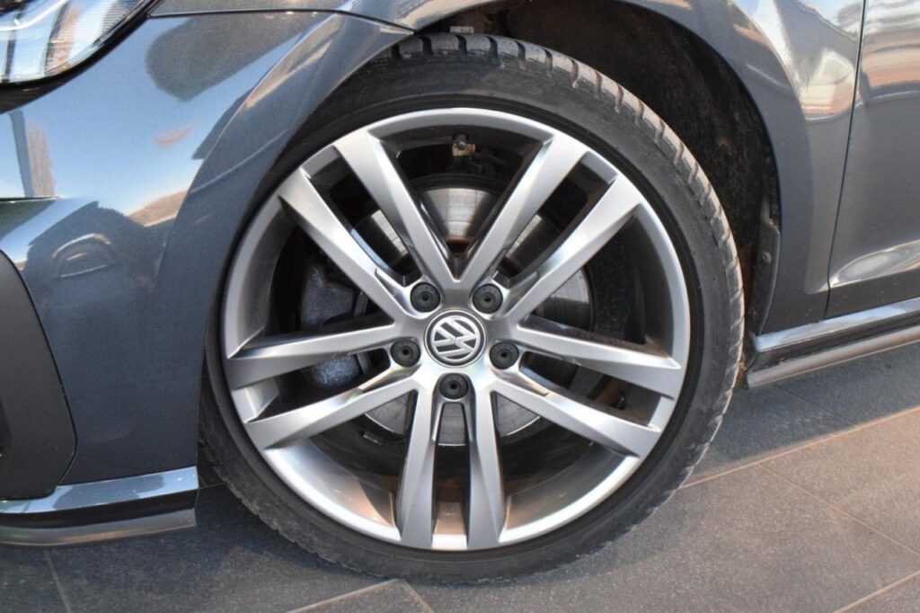 Volkswagen Golf Exposé-Bild 16