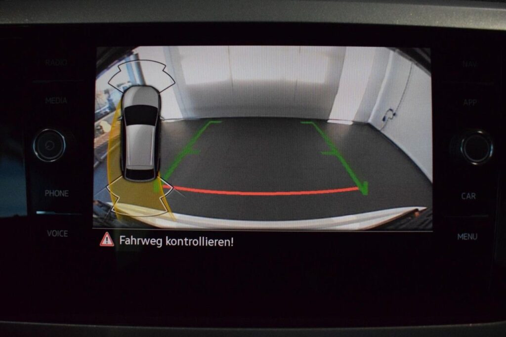 Volkswagen Taigo Exposé-Bild 16