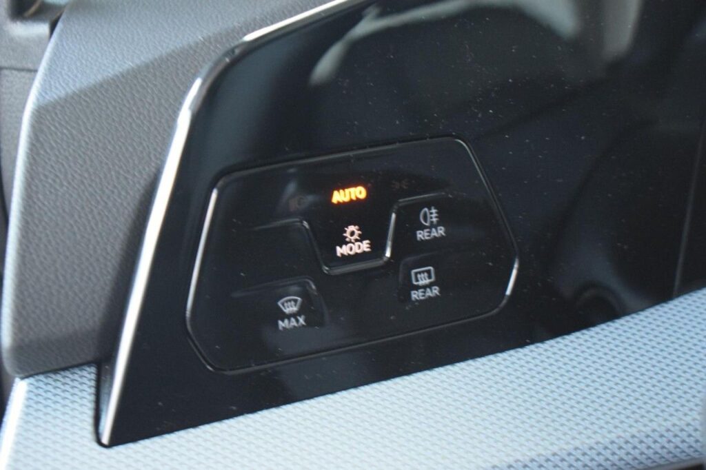 Volkswagen Golf Exposé-Bild 12