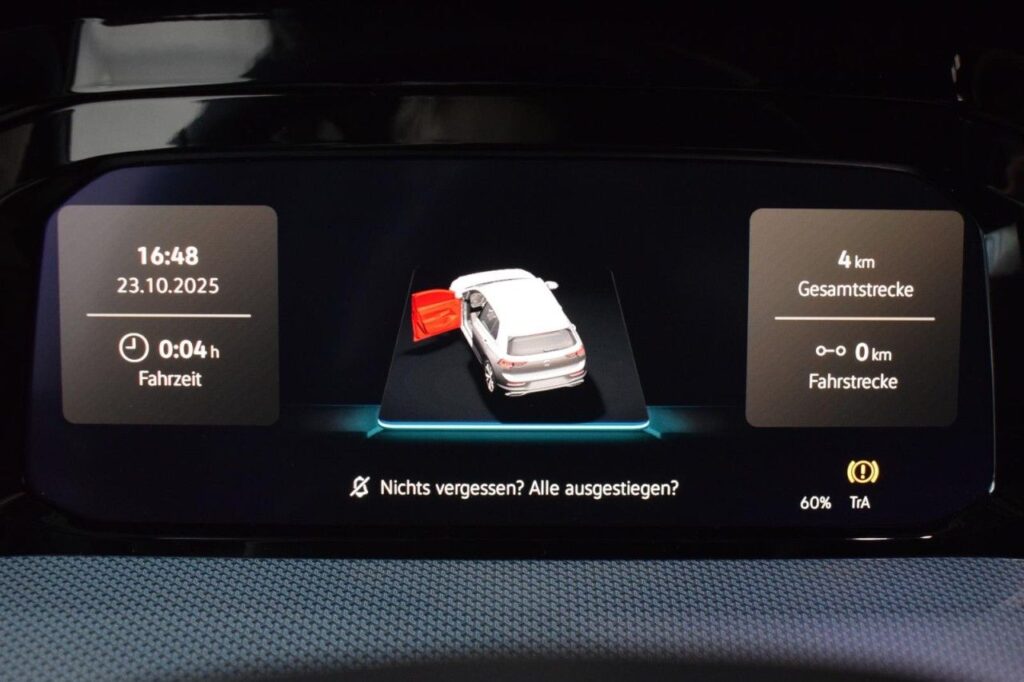 Volkswagen Golf Exposé-Bild 16