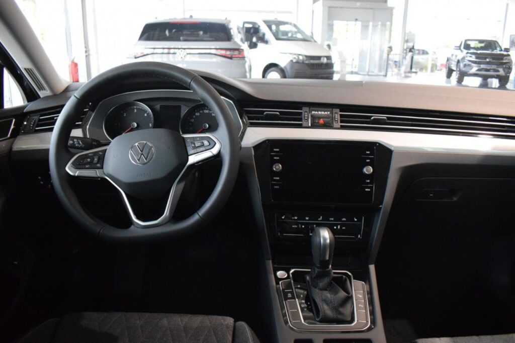 Volkswagen Passat Variant Exposé-Bild 11