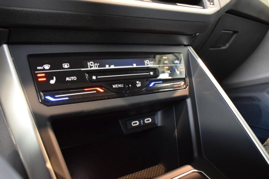 Volkswagen Polo Exposé-Bild 12