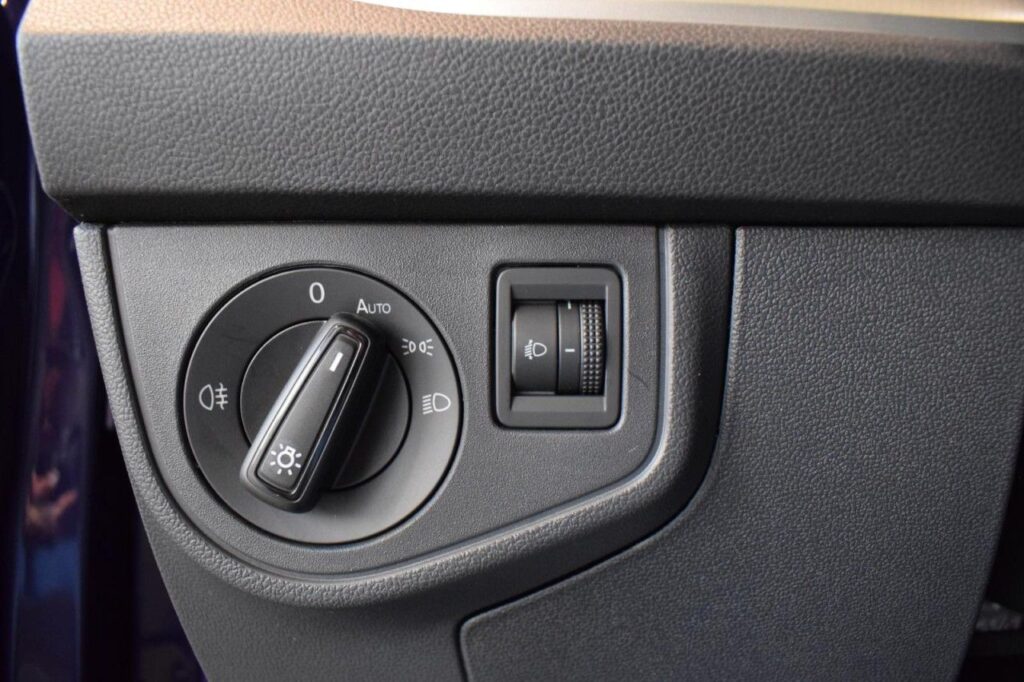 Volkswagen Polo Exposé-Bild 17