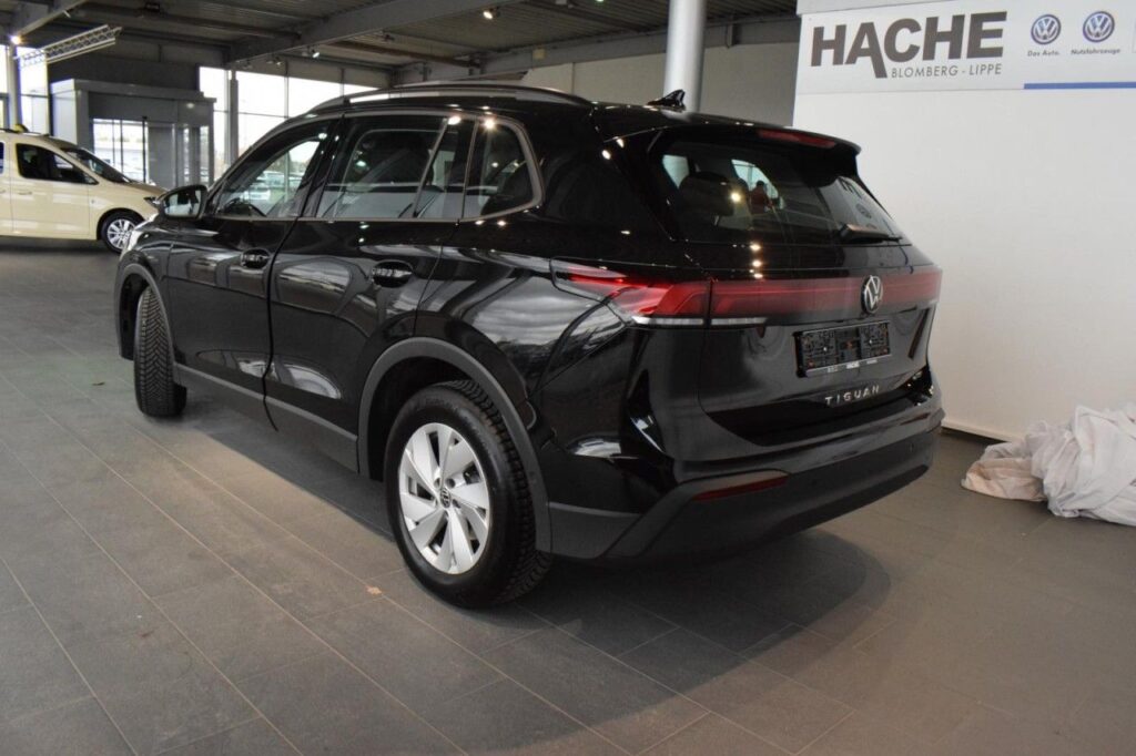 Volkswagen Tiguan Exposé-Bild 4