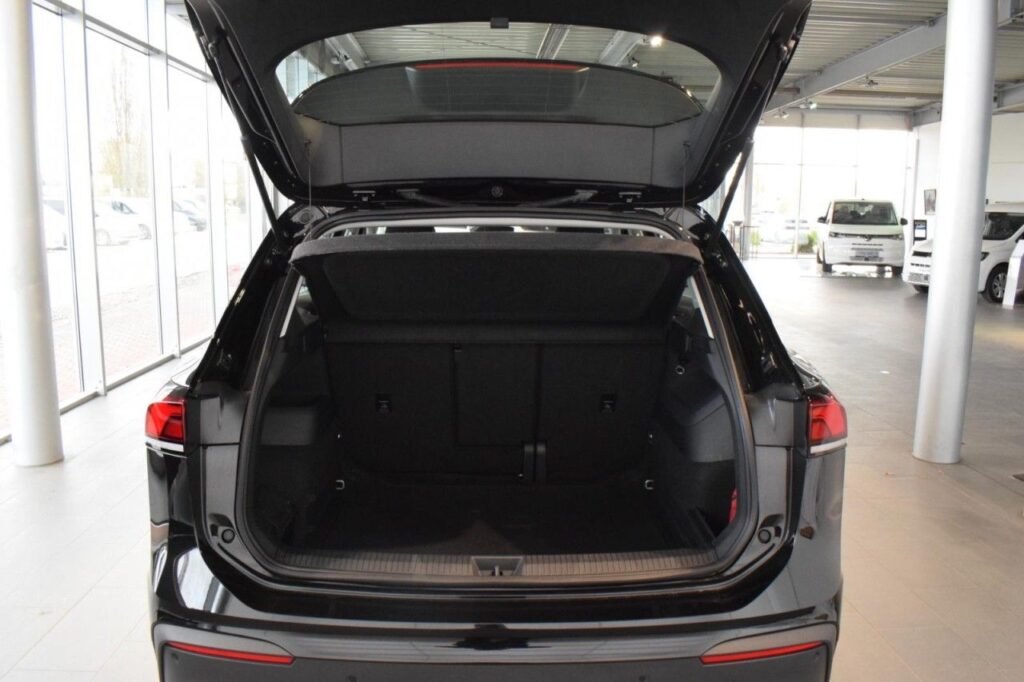 Volkswagen Tiguan Exposé-Bild 5