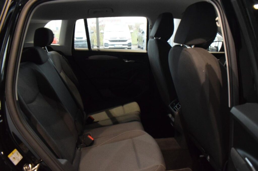 Volkswagen Tiguan Exposé-Bild 8