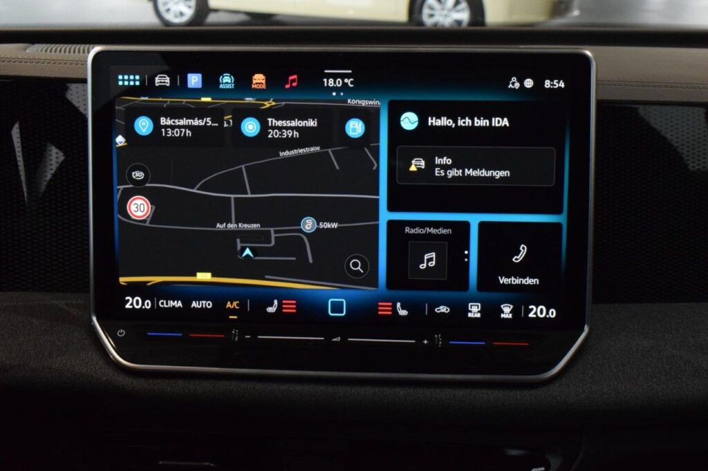 Volkswagen Tiguan Exposé-Bild 11