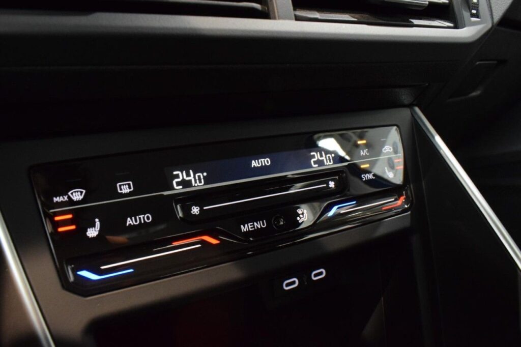 Volkswagen Polo Exposé-Bild 15