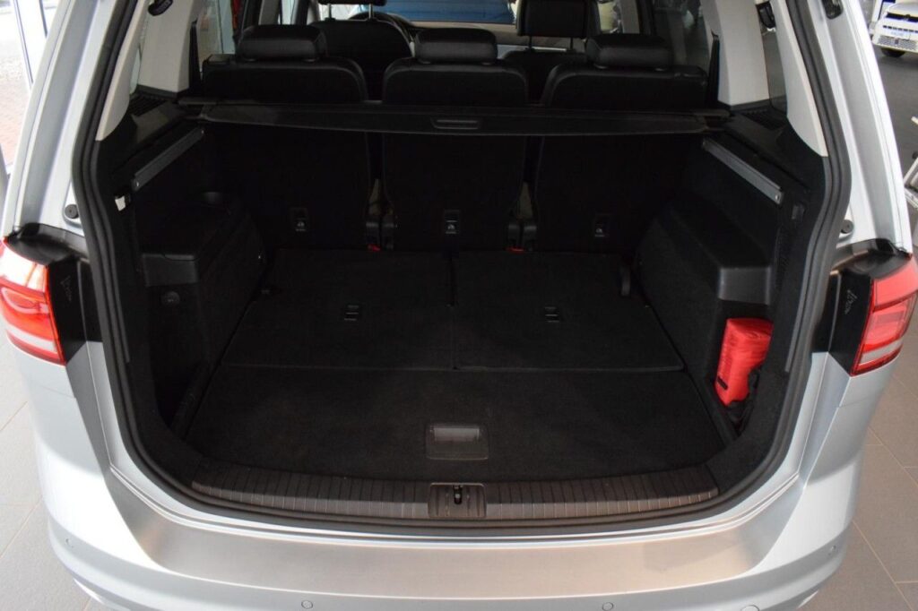 Volkswagen Touran Exposé-Bild 5