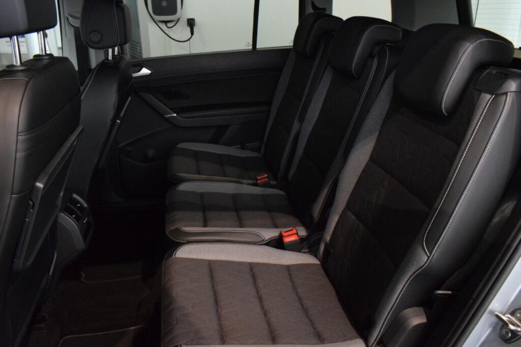 Volkswagen Touran Exposé-Bild 9