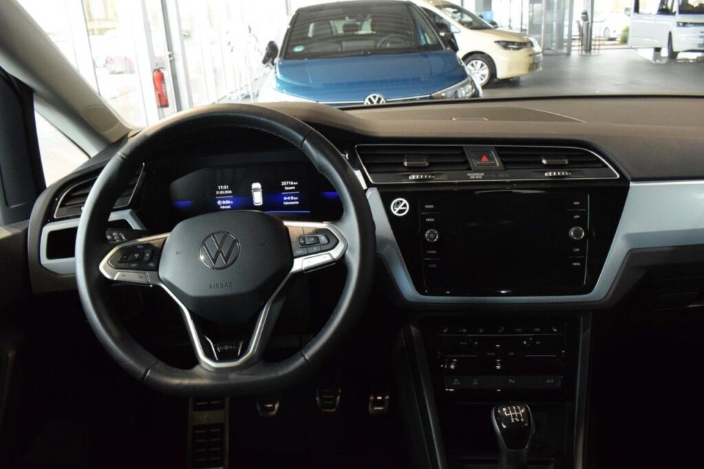 Volkswagen Touran Exposé-Bild 14