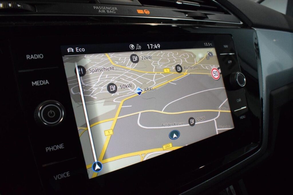 Volkswagen Touran Exposé-Bild 15