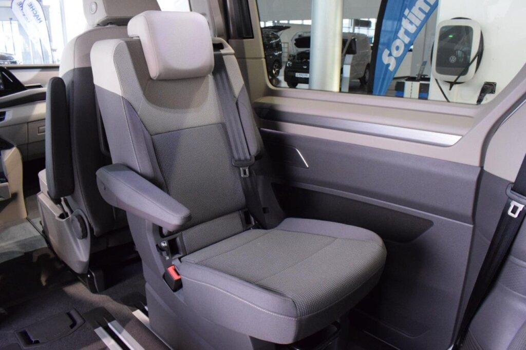 Volkswagen T7 Multivan Exposé-Bild 12