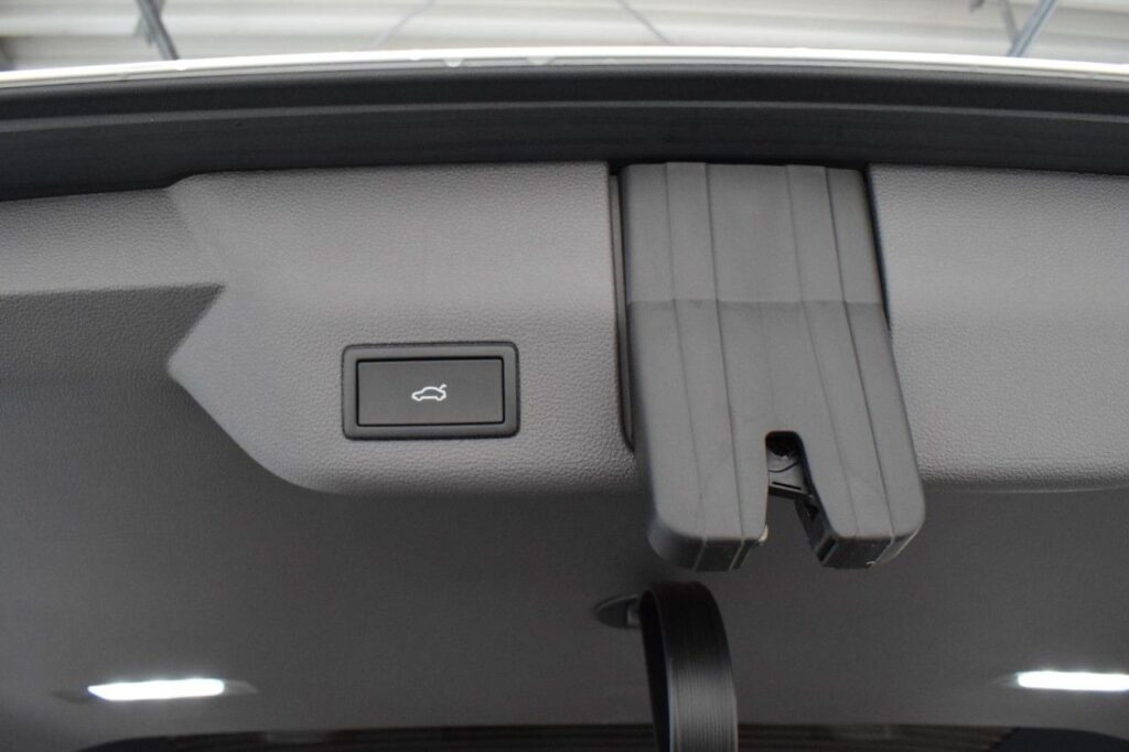 Volkswagen T7 Multivan Exposé-Bild 20