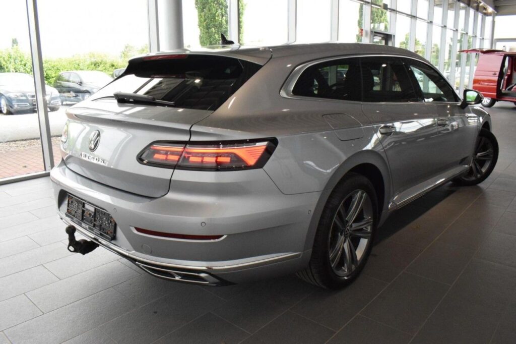 Volkswagen Arteon Exposé-Bild 3