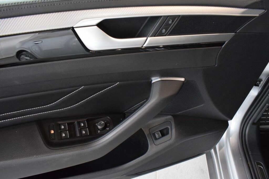 Volkswagen Arteon Exposé-Bild 6