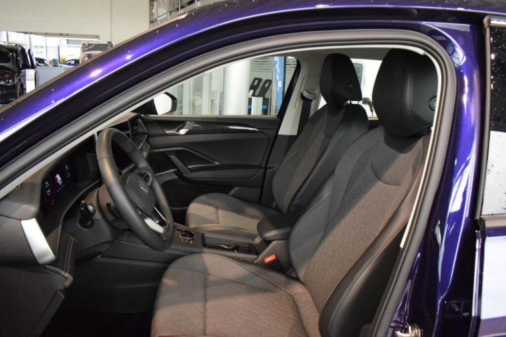 Volkswagen Tayron Exposé-Bild 7