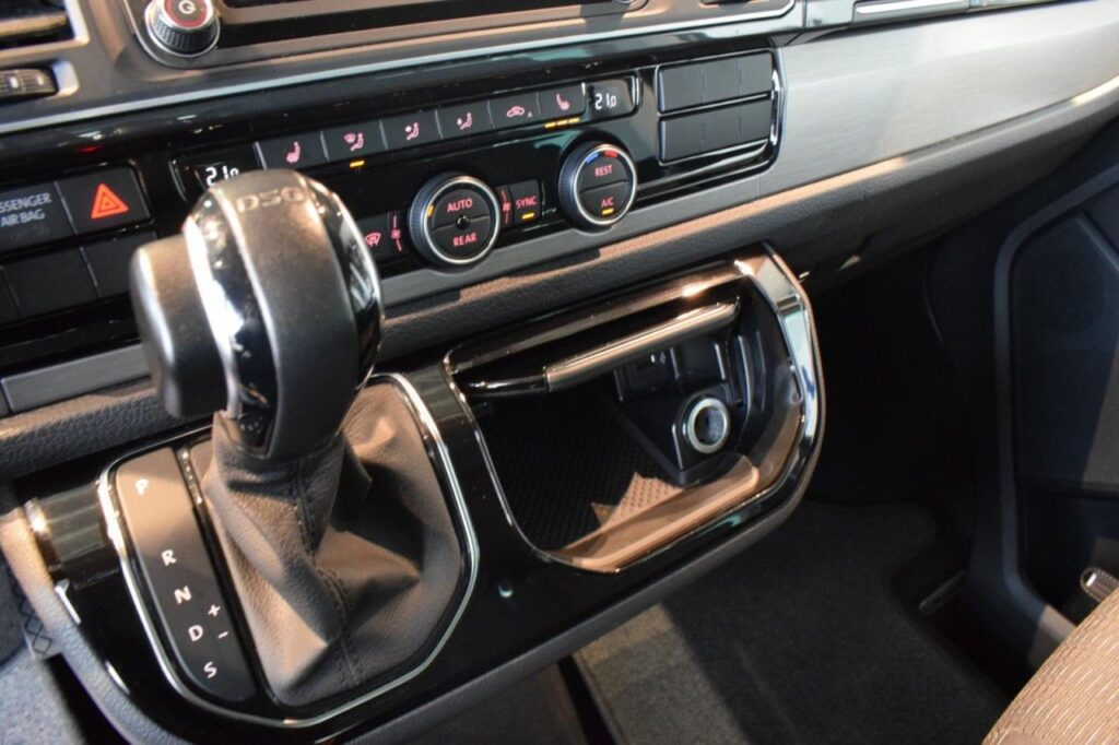 Volkswagen T6 Multivan Exposé-Bild 16